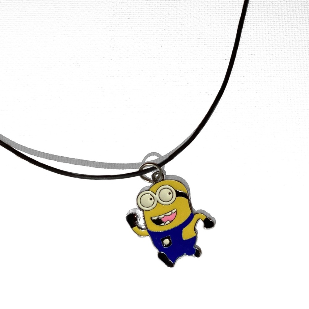 4/$15 🌻 Minions Acrylic Charm Necklace